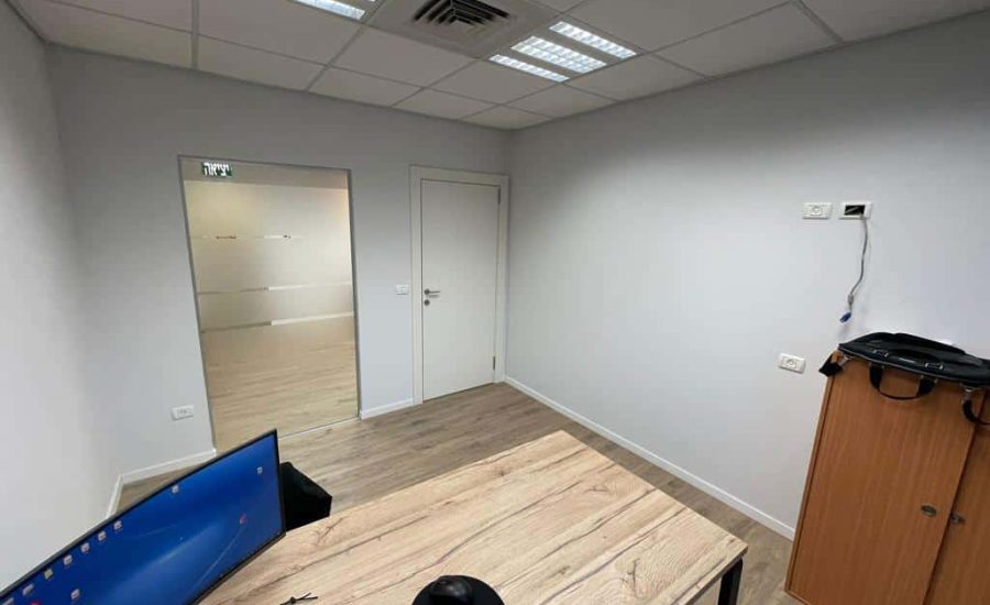 105 מטר מרובע משרדים להשכרה בנתניה (1)