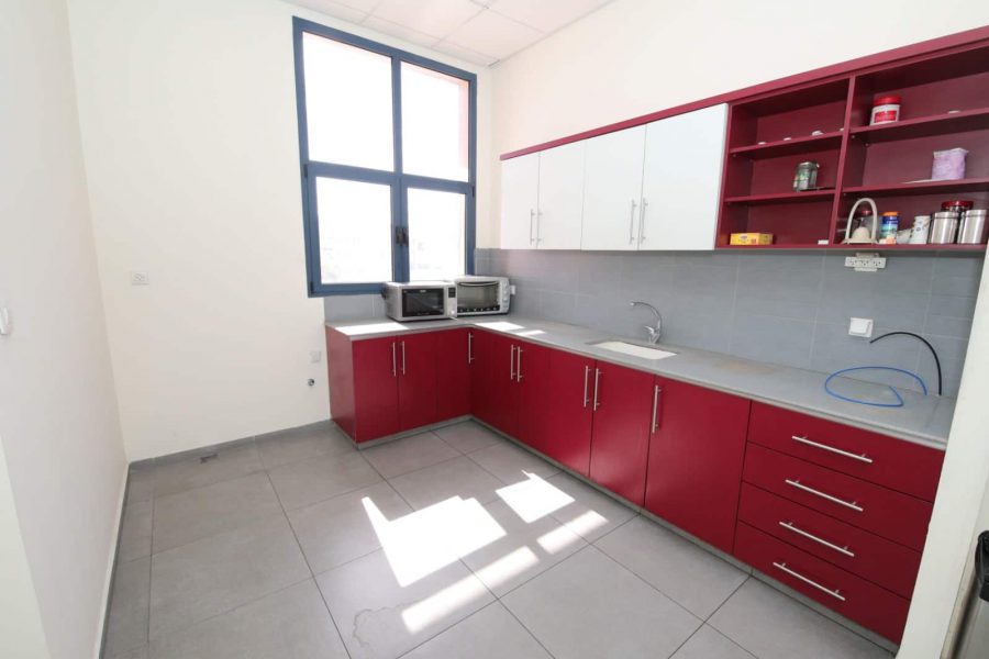 מבנה מסחרי למכירה בנתניה