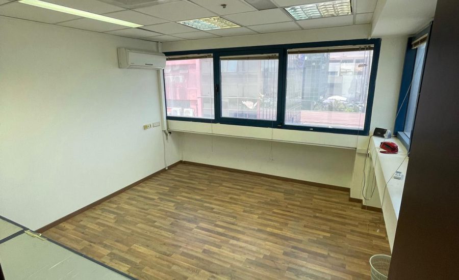 משרד להשכרה 300 מר באזור תעשייה פולג