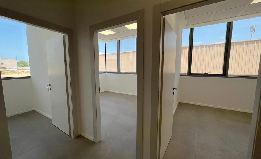 משרד להשכרה בנתניה 120 מר שפונדר פדלון