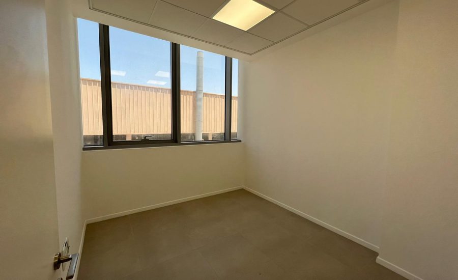 משרד להשכרה בנתניה 120 מר שפונדר פדלון