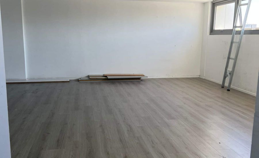 משרד להשכרה בנתניה 84 מר באזור תעשייה פולג