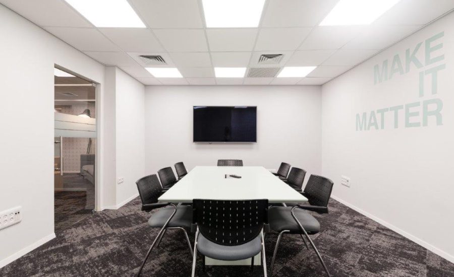 משרד למכירה ברעננה 330 מר