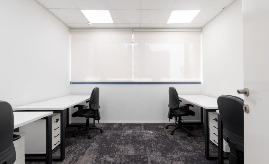 משרד למכירה ברעננה 330 מר