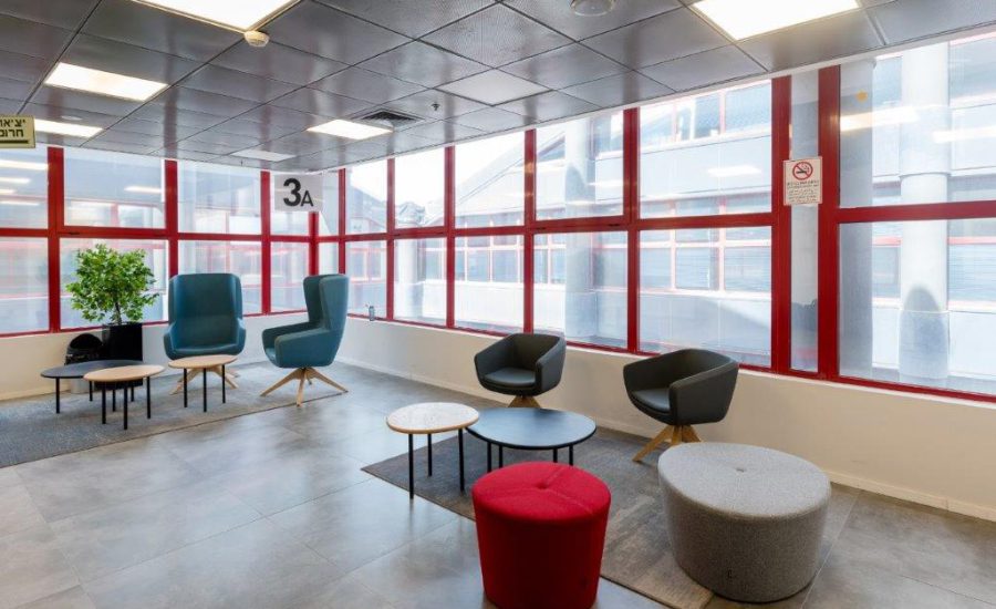 משרד למכירה ברעננה 330 מר