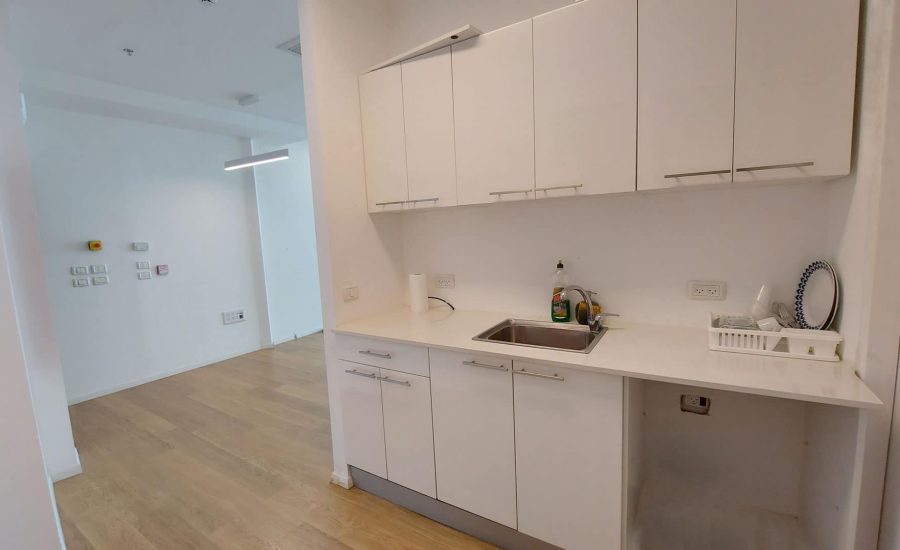 משרדים להשכרה בנתניה בניין טיטניום קומה 1 ברחוב הגביש 4